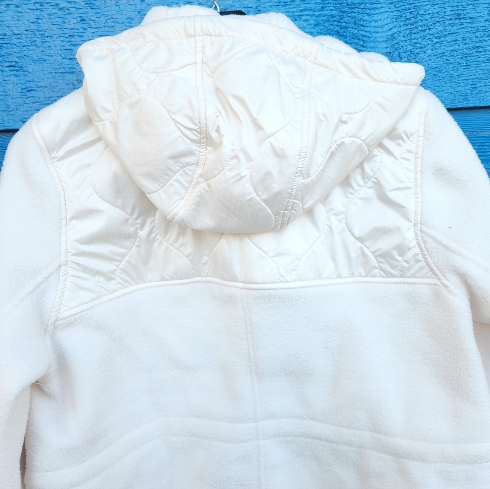 North Face quilted fleece coat - Picture 9 of 16